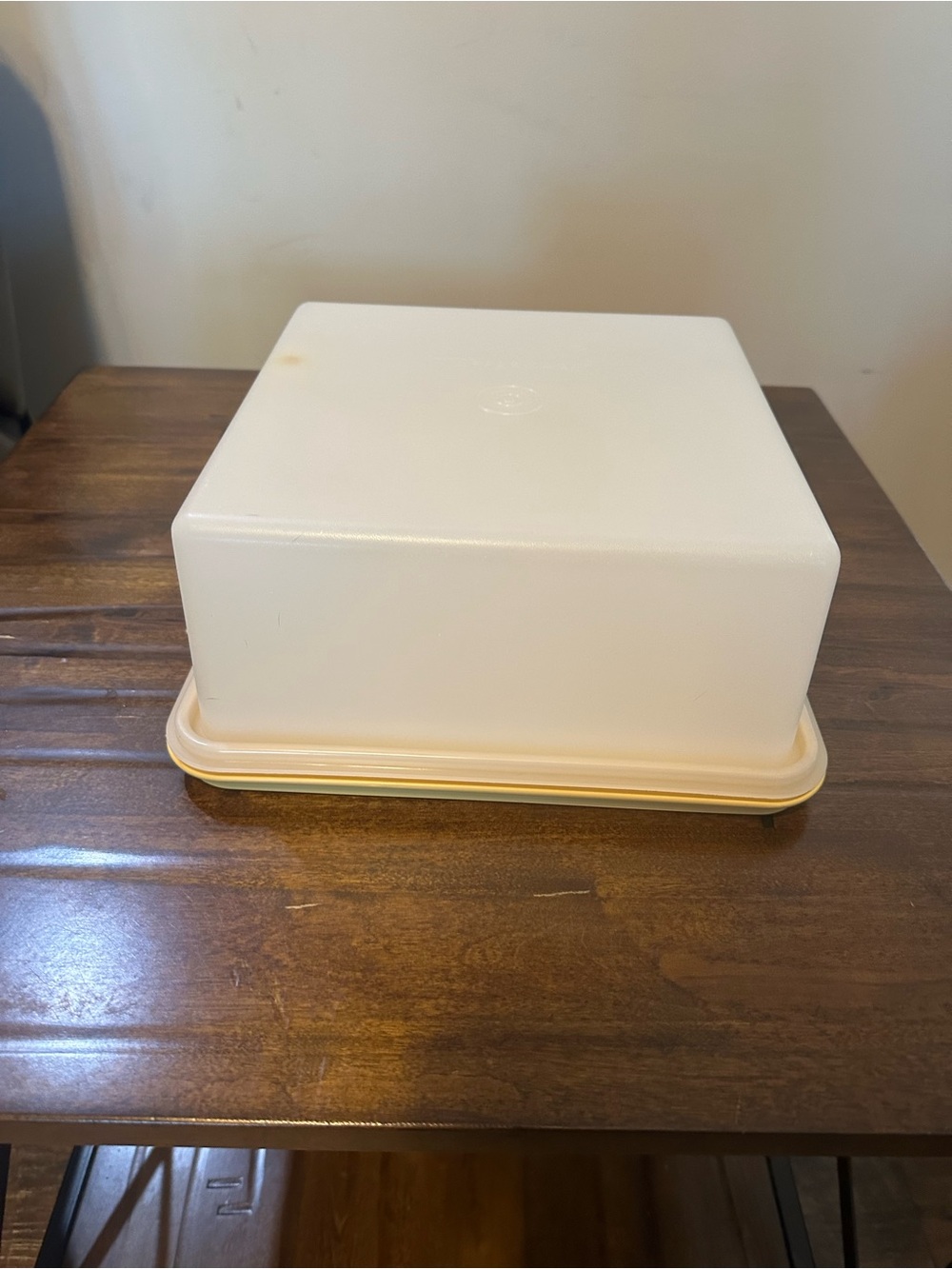 Tupperware golden yellow and clear square cake taker vintage